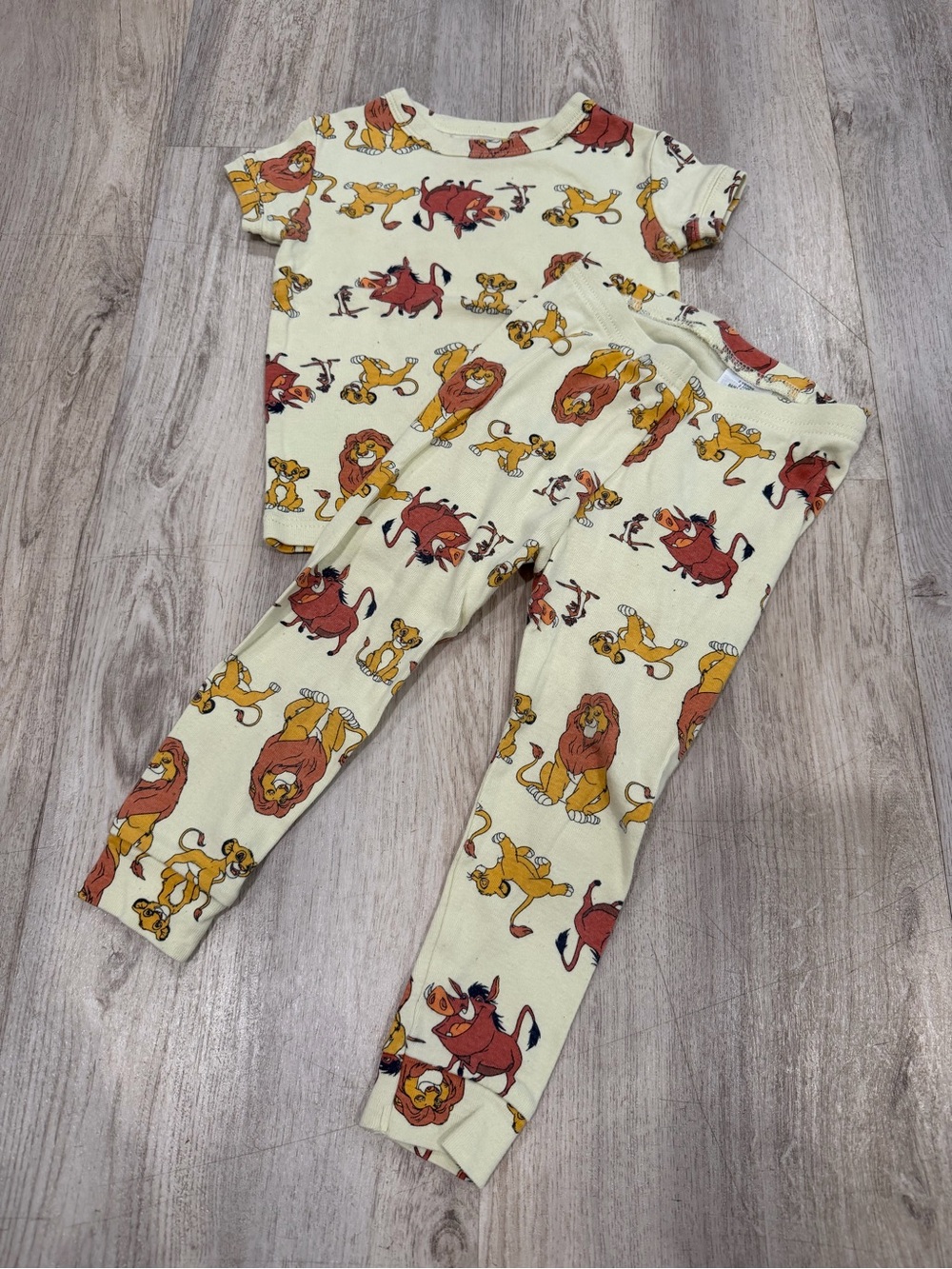 Kids Cream Lion King Print Pajama Set